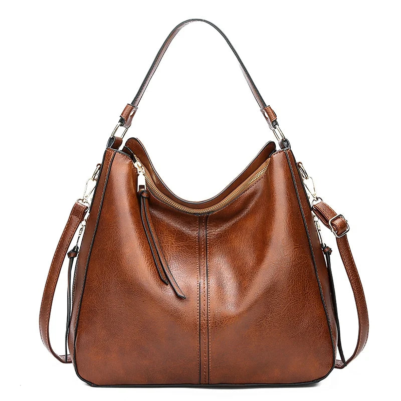 Bonnie | Chic and roomy everyday bag in timeless black