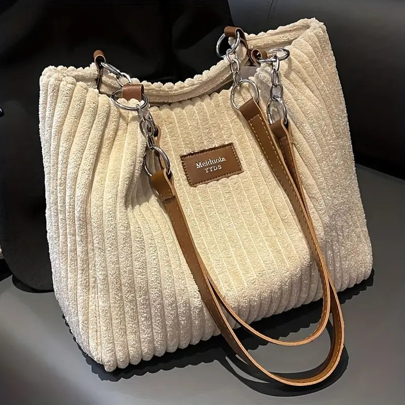 Poppy | Chic Soft Ribbed Bag with Elegant Metal Chain