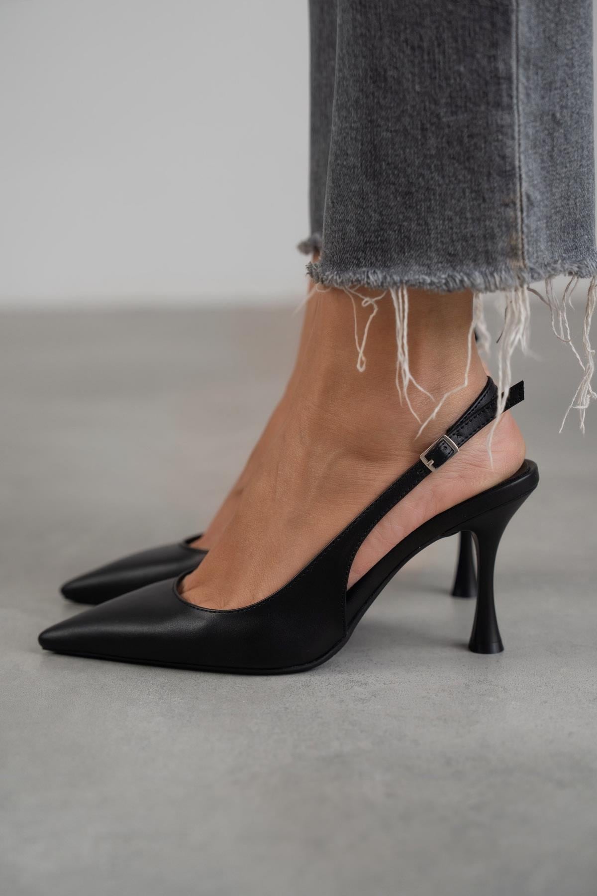 June – Suede Orthopedic Sandals