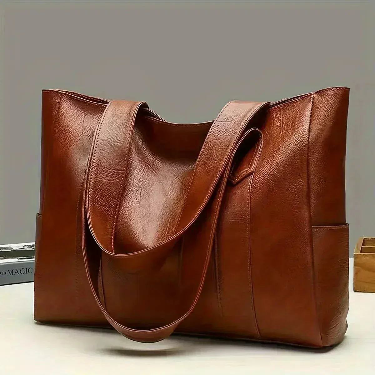 Annabelle | Spacious Vegan Tote Bag in Classic Design