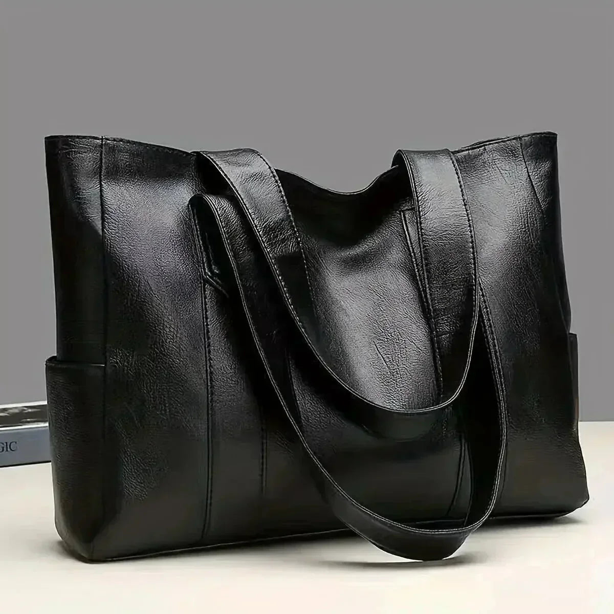 Annabelle | Spacious Vegan Tote Bag in Classic Design