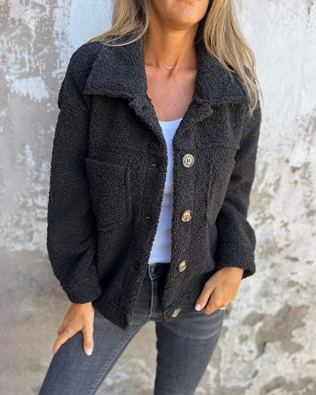 Kelly – Cozy coat for chilly days