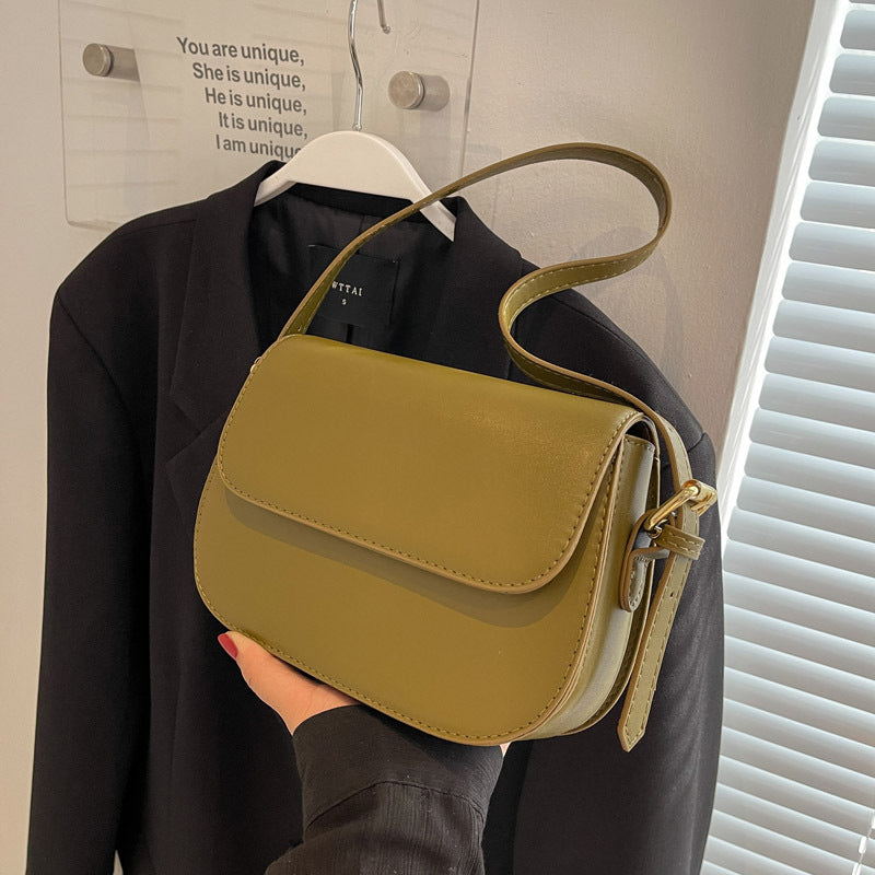 Layla | Chic Shoulder Bag in Subtle Nude Hue